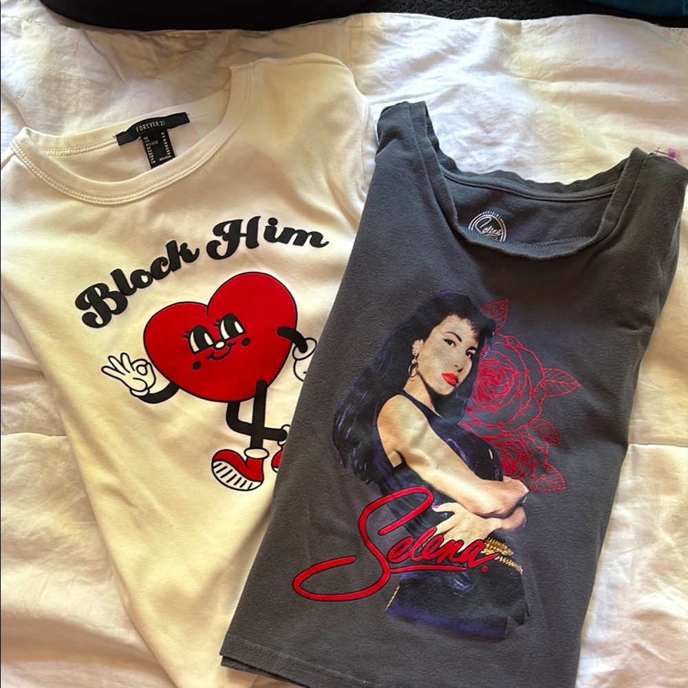 Set of 2 casual baby tees.